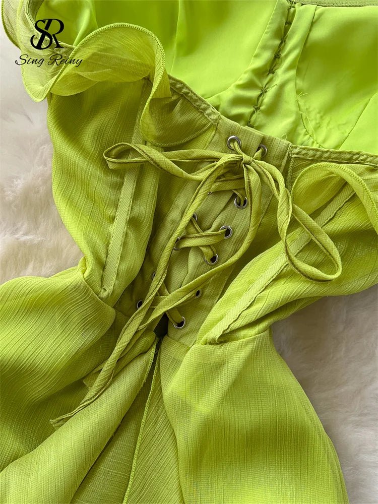 Traje verde neón