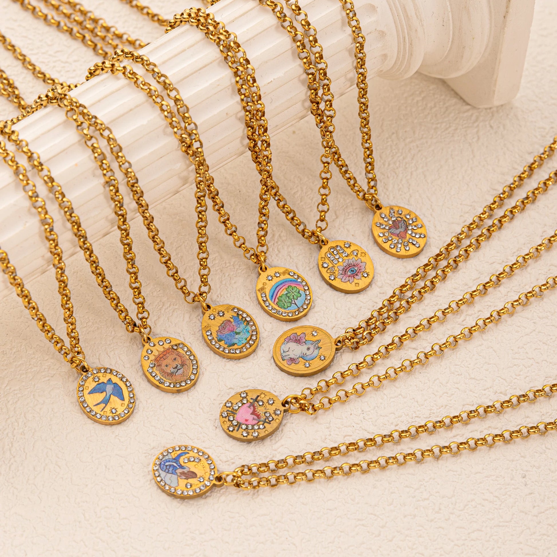 Flower Painting Rabbit Clover Warrior Guardian Tarot Charm Women's Necklace Vacuum Plated 18k Gold