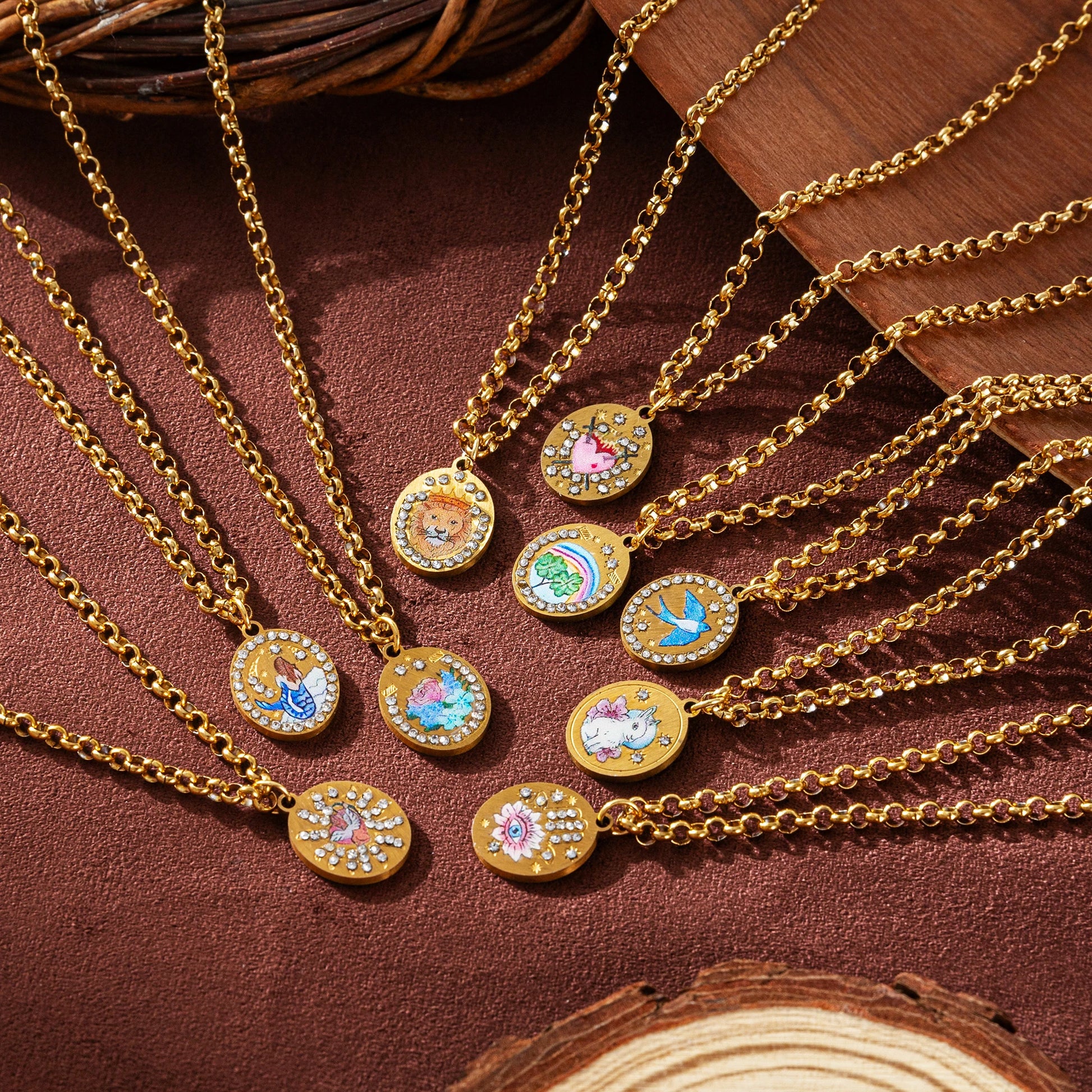 Flower Painting Rabbit Clover Warrior Guardian Tarot Charm Women's Necklace Vacuum Plated 18k Gold